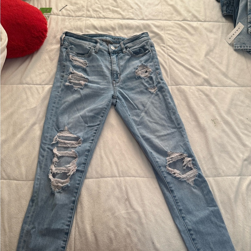 American Eagle Outfitters Light Blue Distressed Skinny Jeans